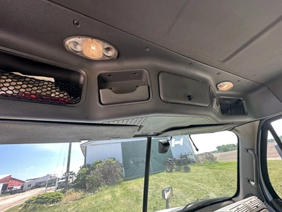 USED 2016 FREIGHTLINER CASCADIA 125