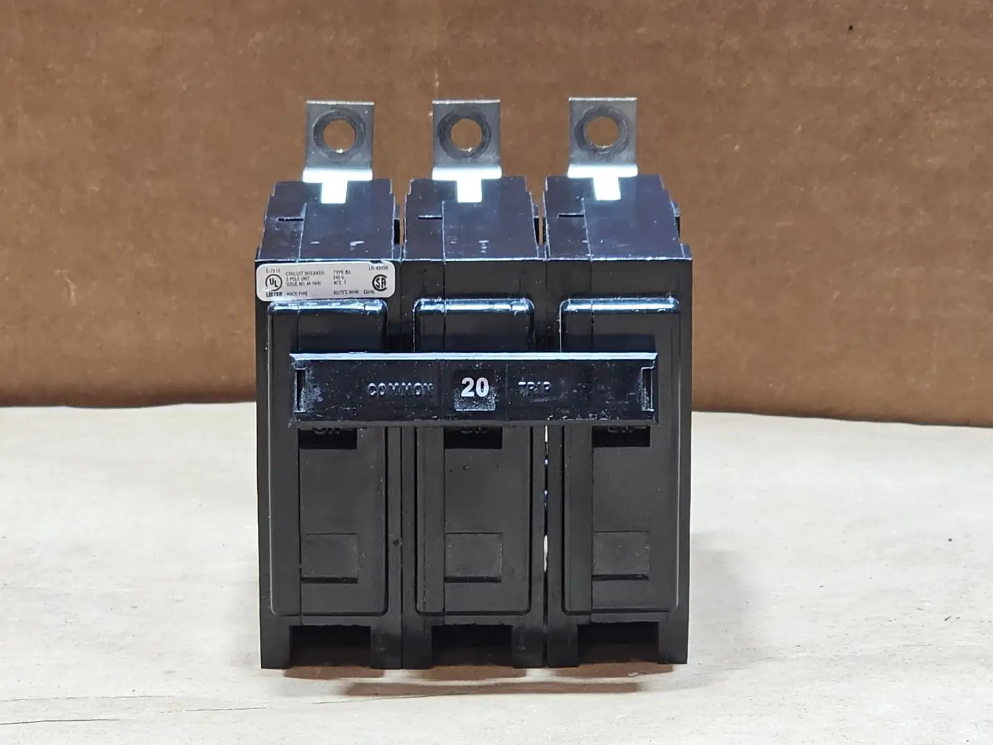 Used EATON BAB3020H Switchgears British Columbia CA | Lenmark #1438485