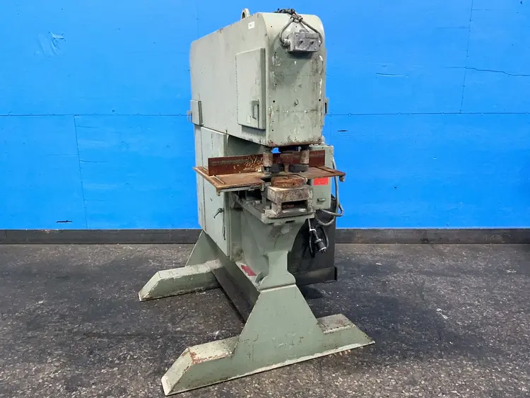 Used MEGA MANUFACTURING INC. _UNKNOWN_ Single End Punches Ohio US | HGR 24 #1358074
