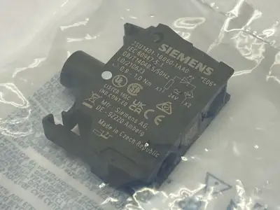 NEW SIEMENS LED MODULE WHITE FOR FRONT PLATE MOUNTING 24V AC/DC