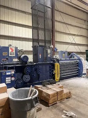 USED 1999 AMERICAN BALER 402-9-730R