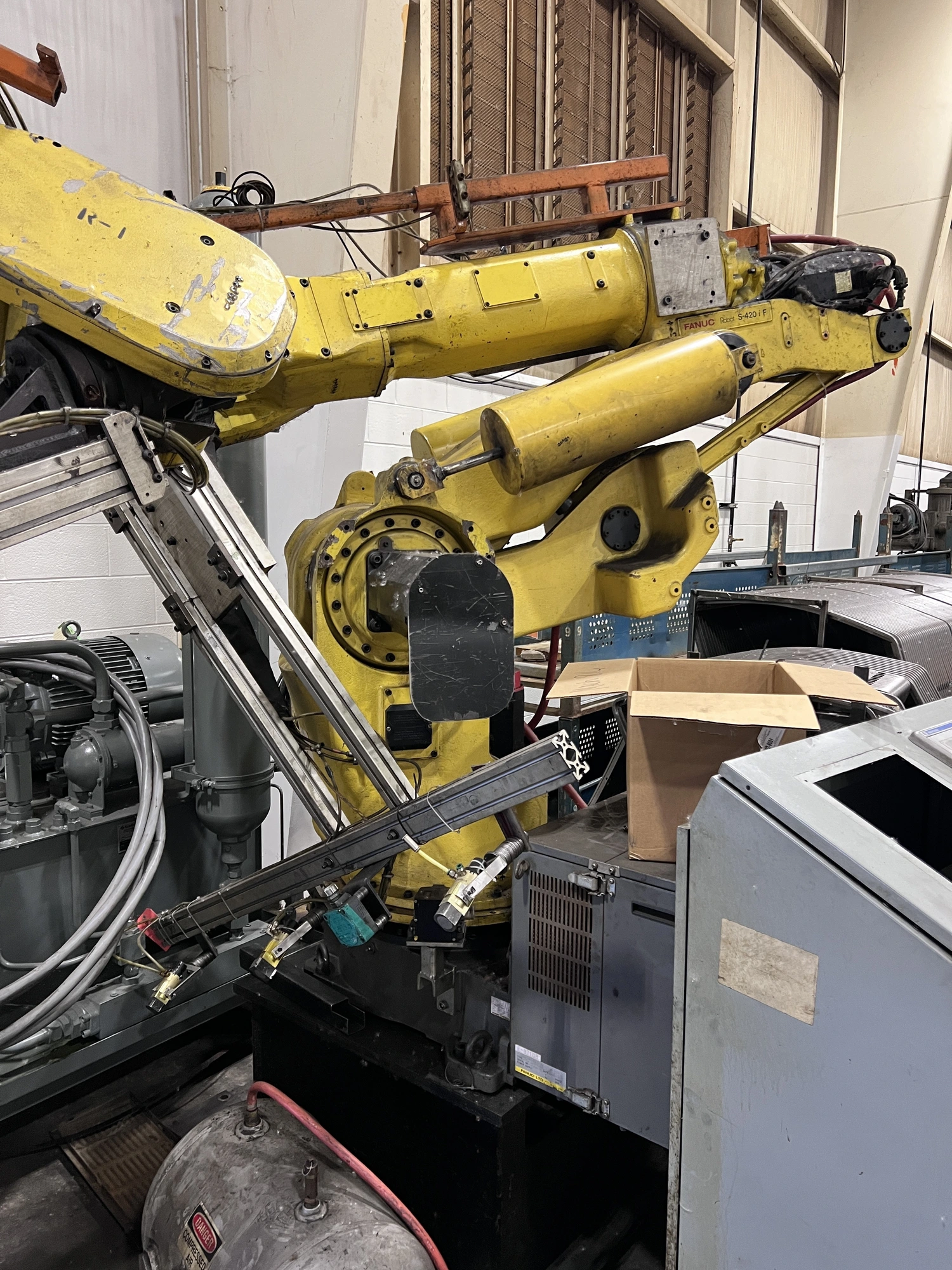 USED FANUC S-420IF