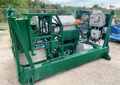 Derrick DE-1000 FHD oilfield decanter centrifuge, 316SS.