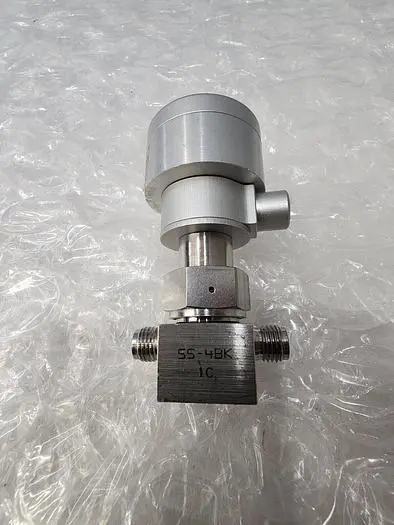 SWAGELOK NUPRO SS-4BK-1C BELLOWS SEALED VALVE