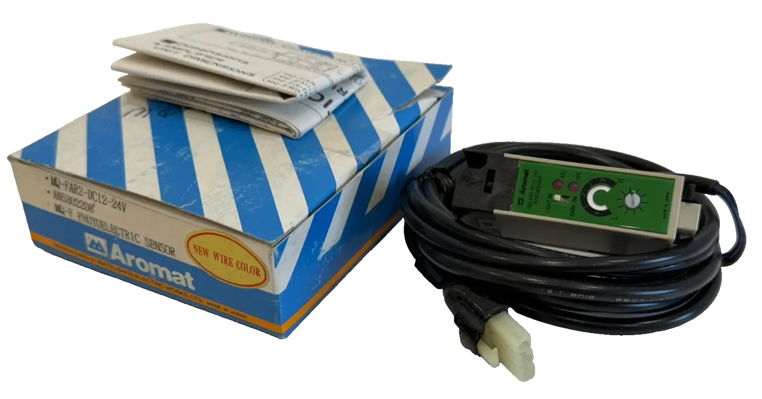NEW MATSUSHITA ELECTRIC MQ-FAR2 PHOTOELECTRIC SENSOR AN5302208 MQFAR2 DC12 24V