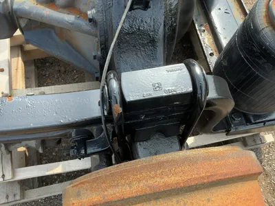 Semi Truck Drive Axle, 23,000 lb GVWR, Hendrickson Air Ride Suspension, Air Brakes, missing info tag...