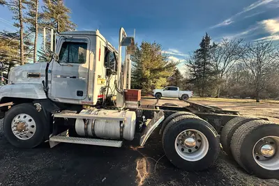 Used 2000 MACK CH602 DAY CAB Conventional trucks New Jersey US | Proxy Equipment #1385362