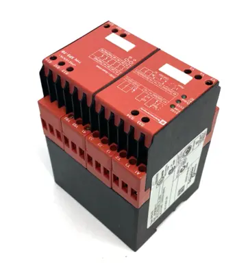 USED SCHNEIDER ELECTRIC PREVENTA SAFETY RELAY 300V 2.5A