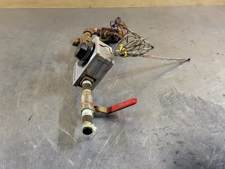 Used CCI THERMAL TECHNOLOGIES 2000 BTU/HR Valves/Fittings British Columbia CA | Lenmark #258893