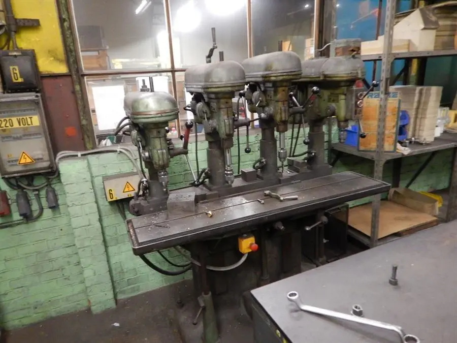 USED DRILLING MACHINE 4 HEADS