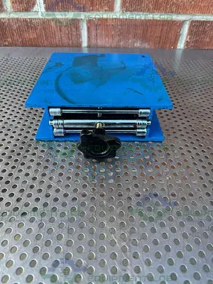 Unknown 8" x 8" x 12" Table-Top Lab Jack