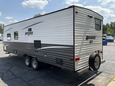 Used 2020 AVENGER FOREST RIVER Campers, Caravans, Motorhomes Michigan US | Miedema Asset Management Group #1337428