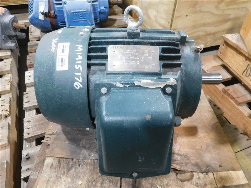Toshiba Y752XDSB41A-P Motor 7.5 HP 5.5kW 3500 RPM 4500 Max. RPM 460V 1.15 SF Used