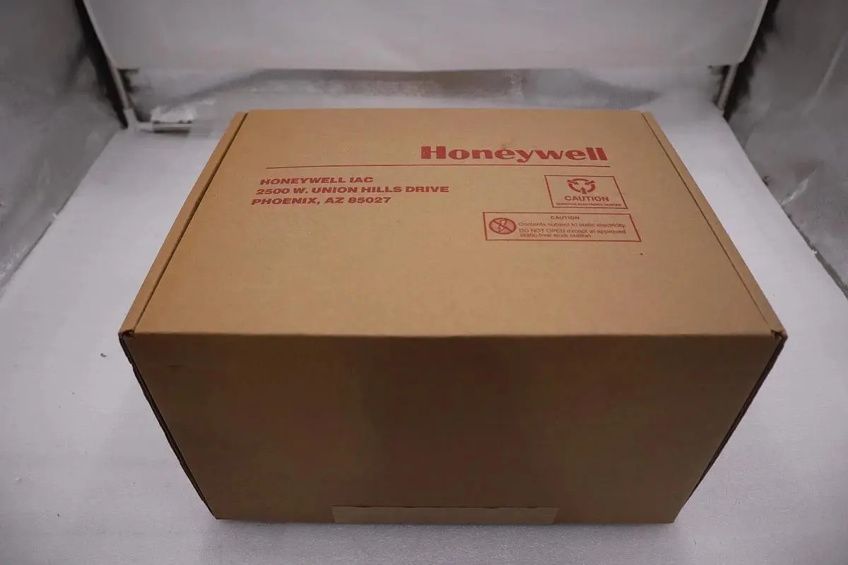 HONEYWELL DC POWER SUPPLY 51109818-100 NEW IN BOX UNIT STOCK G79A
