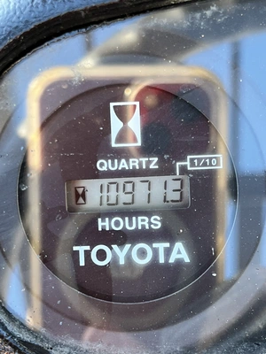 USED 1999 TOYOTA 42-6FGCU25