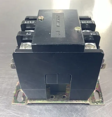 Sylvania A77-309046A-2 3-POLE CONTACTOR 208-240V COIL 4C-23