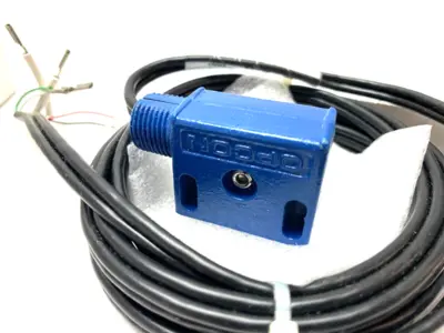 New | in-Stock EATON CUTLER-HAMMER OPCON 70-SERIES PHOTOELECTRIC LEGACY SENSOR Photoelectric Sensors | Maverick Industrial Sales #1104062