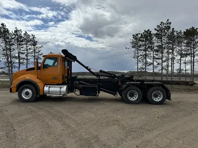 Used 2017 KENWORTH T880 ROLL OFF Rolloff Trucks Minnesota US | Carco Truck & Equipment #1514264