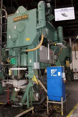 USED 1997 MINSTER 400 TON SSDC PRESS