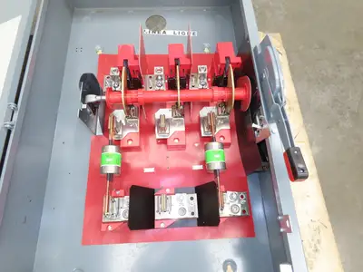 Square D H365 Safety Disconnect Switch 400A 600V 3 Pole Fused Type E04