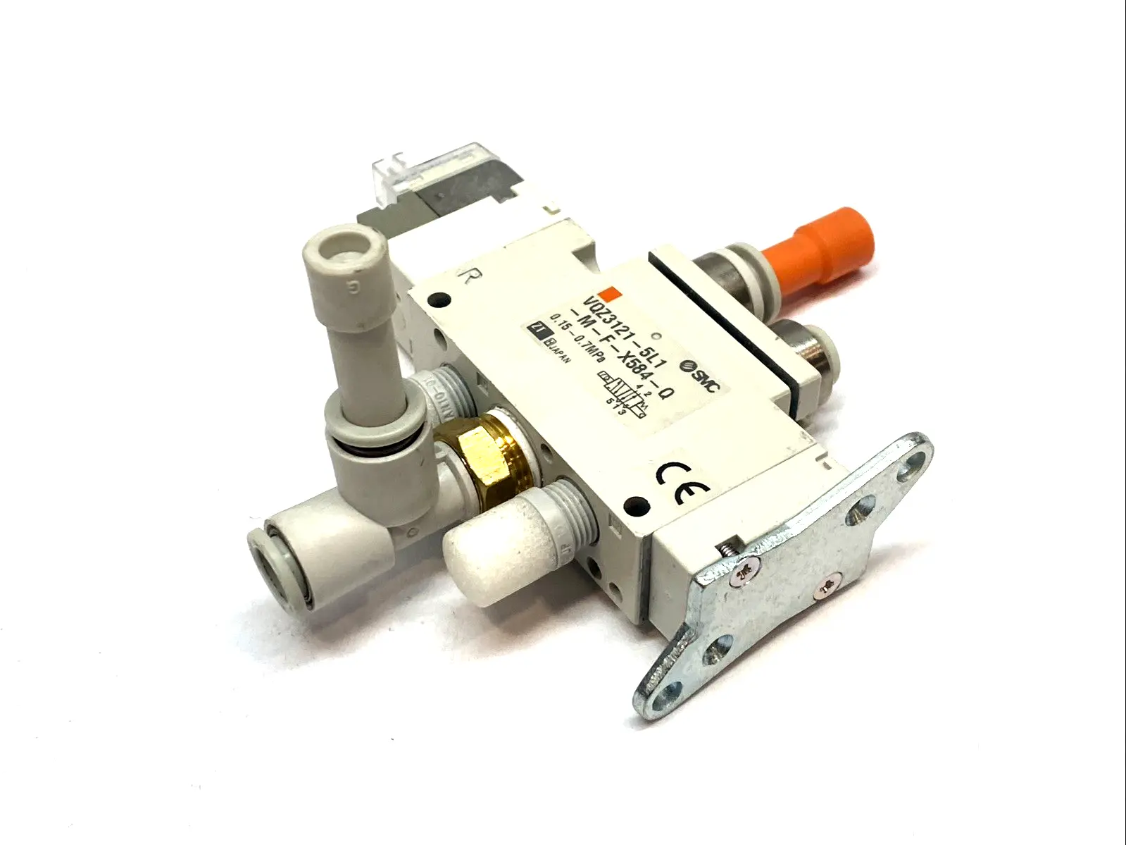 USED SMC 5-PORT SOLENOID VALVE 2-POSITION 24VDC