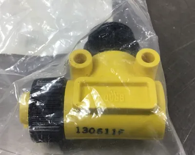 Brad Connectivity 1300180206 Mini-Change Adapter 41048 Right Angle 5E-17