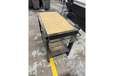 Used _UNKNOWN_ _UNKNOWN_ Work Benches Utah US | KD Auctions #1553884