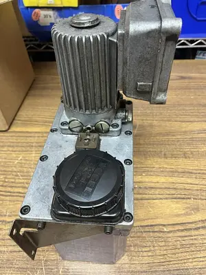 Used VOGEL MFE-5 Lubrication Equipment Ohio US | Surplus Asset Holdings #1226091