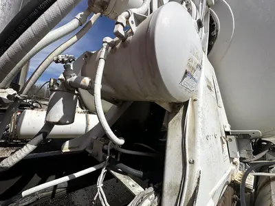 Used 2005 STERLING L9500 Concrete Mixer Trucks Kentucky US | Proxy Equipment #1388728