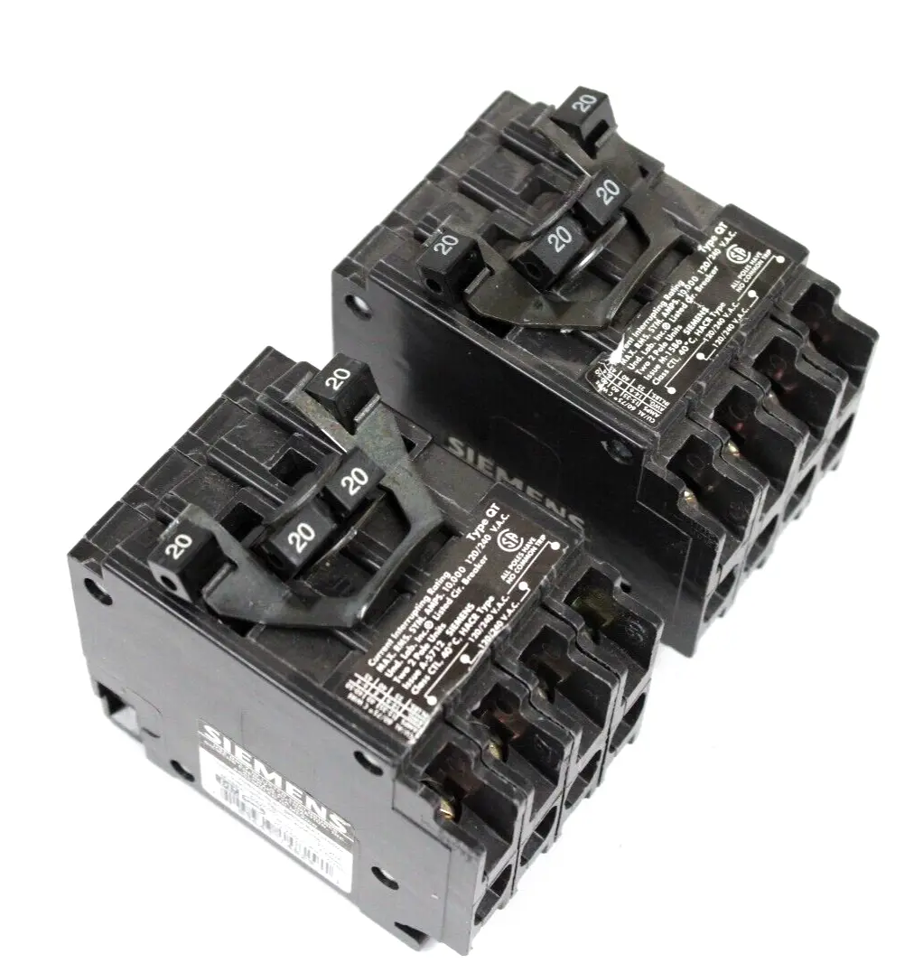 NEW LOT OF 2 SIEMENS Q22020 20 AMP CIRCUIT BREAKERS