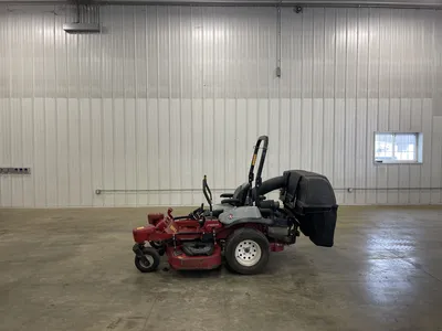 USED 2022 EXMARK LAZER Z ZERO TURN
