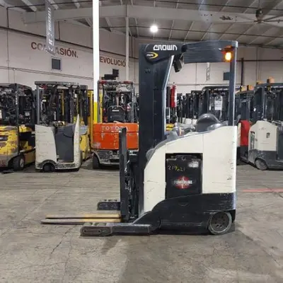 USED 2016 CROWN RR5725-45