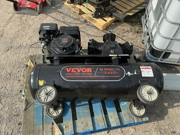 Used _UNKNOWN_ _UNKNOWN_ Tank Mounted Air Compressors Michigan US | Miedema Asset Management Group #1320270
