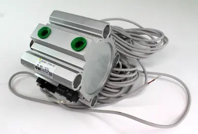 NEW SMC CDQ2B63-25DM-A73Z