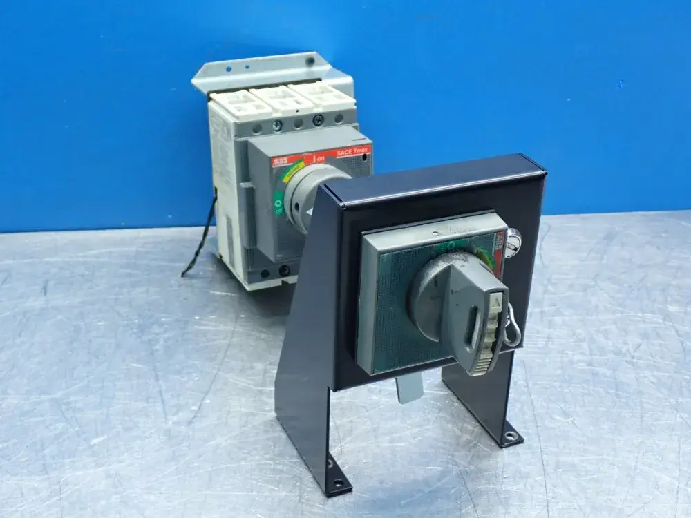 Used ABB TMAXT2H100 Circuit Breakers Ohio US | HGR 24 #1148151