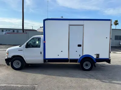 Used 2023 FORD E-350 Reefer Trucks Florida US | Truck and Van Outlet #1509231