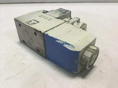 USED VICKERS DG4V-3-2A-M-P2-T-7-P10T10-50
