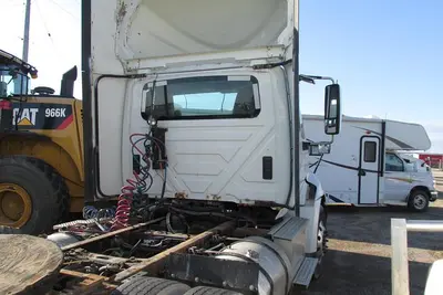 Used 2017 INTERNATIONAL PROSTAR Conventional trucks Manitoba CA | Conquest Truck & Auto Sales #1421357