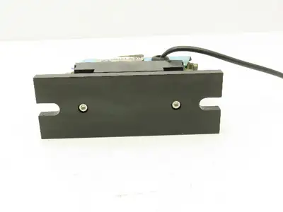 Osaka Seiko Small Parts Feeder Linear Conveyor Vibration Magnetic Motor 200V