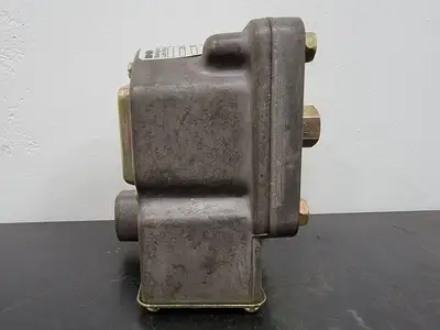 New | in-Stock BARKSDALE D2T-A80SS-CS Switchgears British Columbia CA | Lenmark #243361