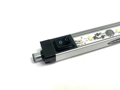 USED BANNER ENGINEERING WORK LIGHT STRIP, SWITCHED, 570MM LENGTH, 18065