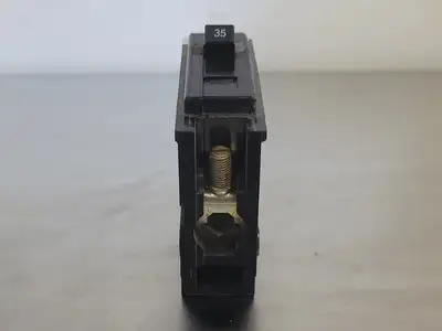 USED CUTLER-HAMMER BA135