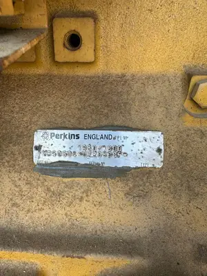 USED 2000 CATERPILLAR XQ105
