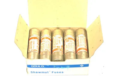 10 NEW GOULD SHAWMUT A2Y1-1 FUSES A2Y11