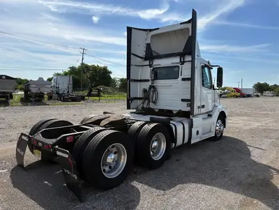 Used 2016 VOLVO VNL64T300 Conventional trucks Texas US | Proxy Equipment #1426088