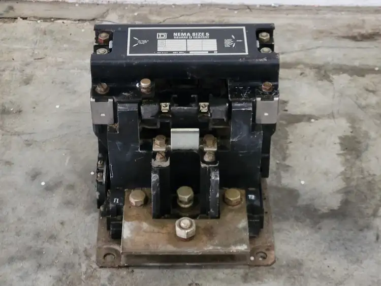Used SQUARE D 8502SG01 Switchgears British Columbia CA | Lenmark #242476