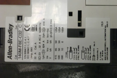 USED Allen-Bradley 140M-F8E-C32  + 100-C37