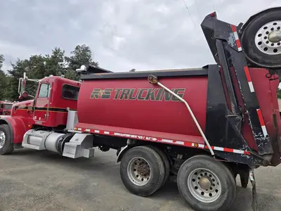 USED 2013 PETERBILT 365