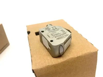 New | in-Stock Banner Engineering IO-Link Rugged Laser Distance Sensor Adjustable Fld 97341 Sensors Michigan US | Maverick Industrial Sales #1424593