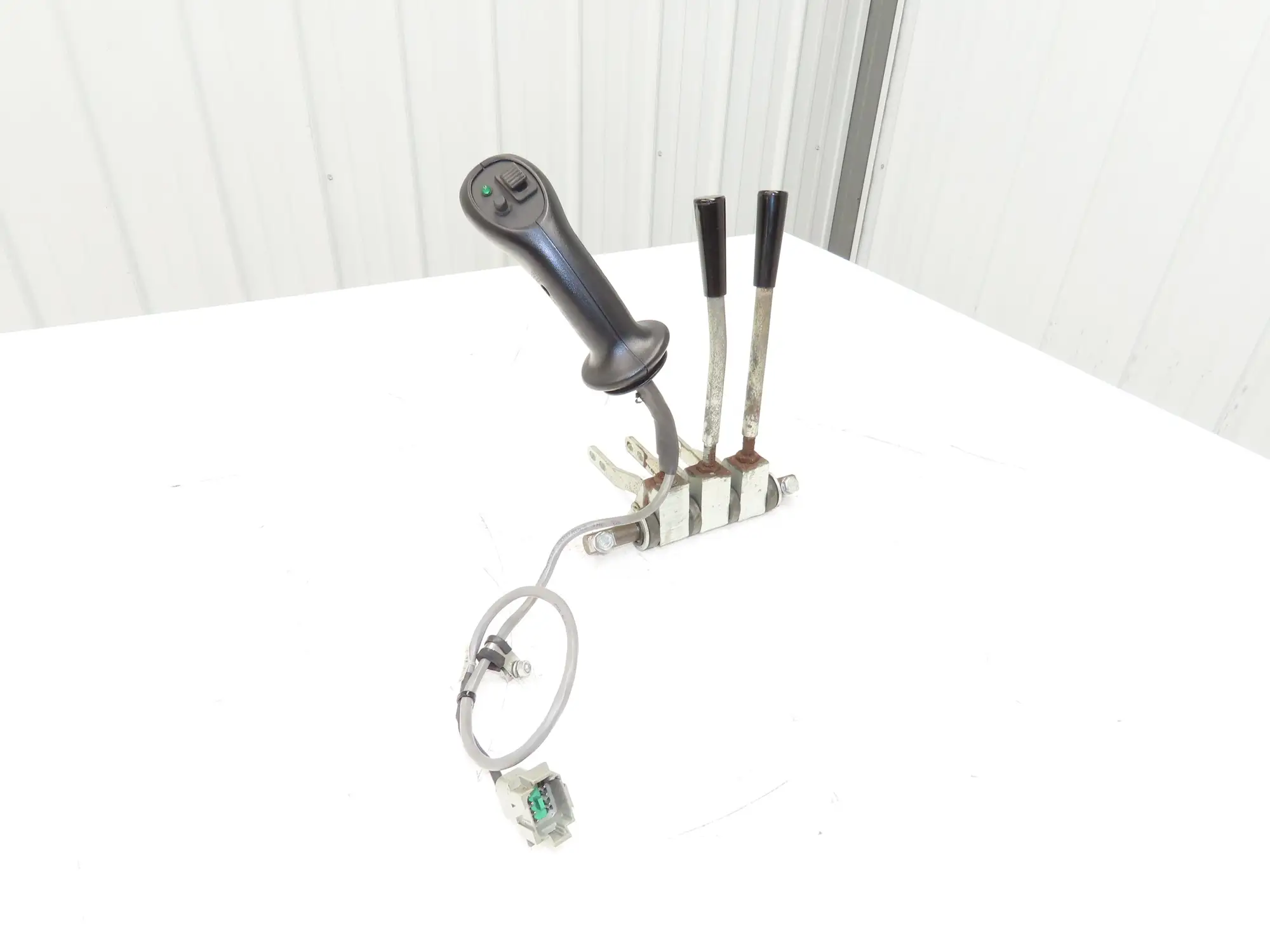 Landoll 072011-02 Mast Control 3 Lever Assembly W/Joystick Off LSC30 Forklift